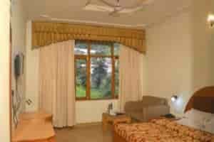 hotel Gujarat Bhawan Phata