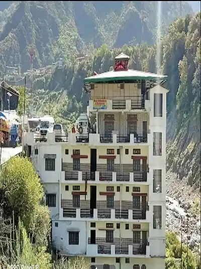 Camp Nirvana Guptkashi peaceful stay