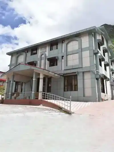 Hotel Snow Crest Badrinath