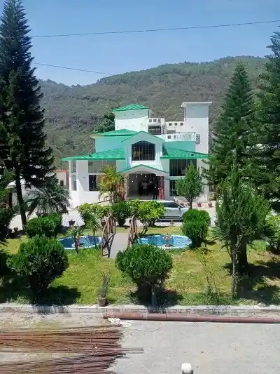 Kailash Residency Guptkashi with mountain views