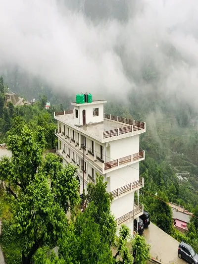 Hotel Himalaya Orchid with beautiful valley views