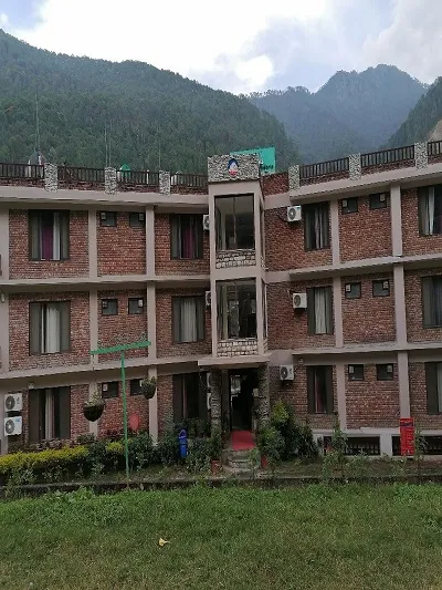 Kailash Residency Guptkashi with mountain views