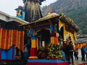 Temple Committee Role in Char Dham Yatra Management