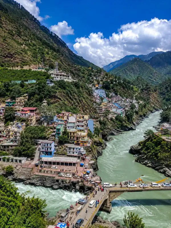 Scenic view of Sonprayag town and river confluence