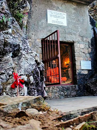 Mahavatar Babaji Cave Tour with Kainchi Dham