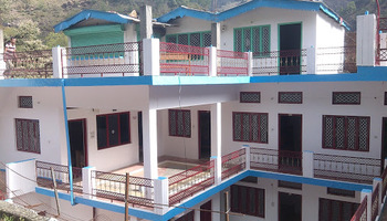 Hotel Dhariwal