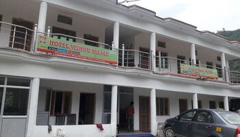 Hotel Vishnu Palace