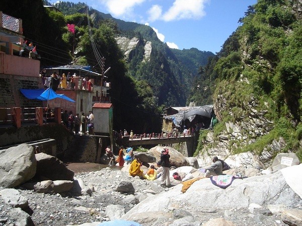 Yamuna Bath