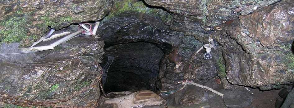 Patal Bhuvaneshwar Cave