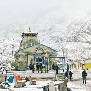 चारधाम में बर्फबारी से कड़ाके की ठंड – Cold Weather in Chardham After Snowfall