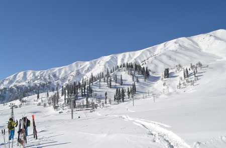 Short Skiing Course in Auli