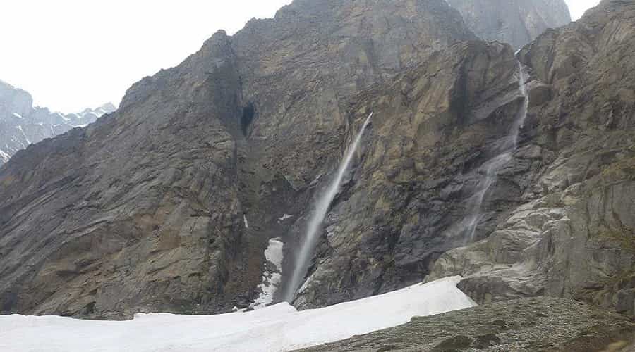 Vasudhara Falls