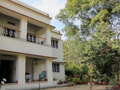 Monal Tourist Home