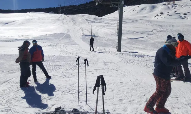 Basic Snow Boarding Course in Auli