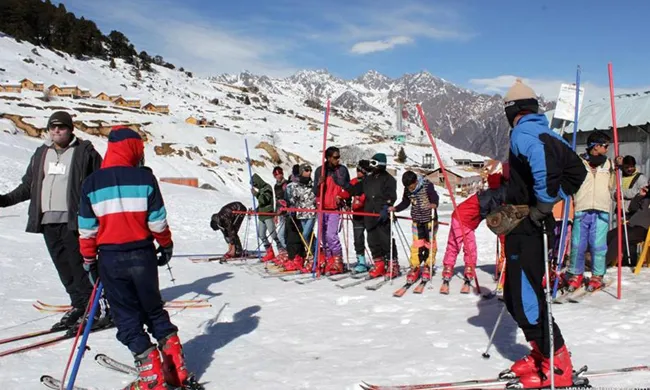 Short Skiing Course in Auli